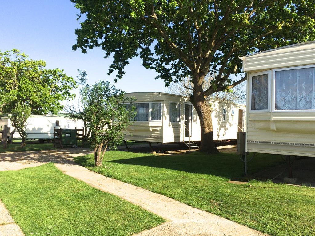 Orchards Holiday Park 考斯 外观 照片