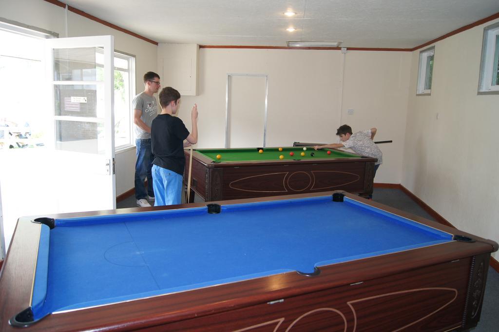 Orchards Holiday Park 考斯 外观 照片